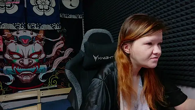 Nora lovvvv online show from 12-20-25, 10:22