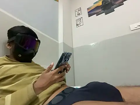 Snapshot of monster_fuck chatting on 11-12-25, 11:32 monster fuck online show from 11-12-25, 11:32