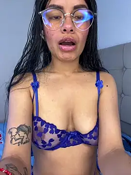 Melissa coch online show from 11-01-25, 05:04