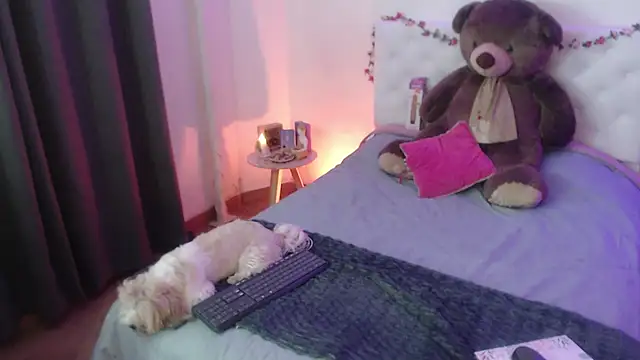 kylie444  online show from 10-30-25, 10:10