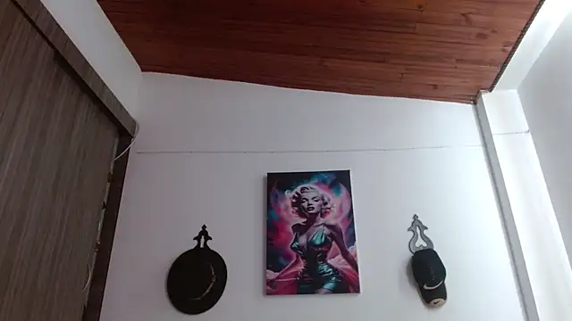 Crystal Star  online show from 04-10-26, 01:49