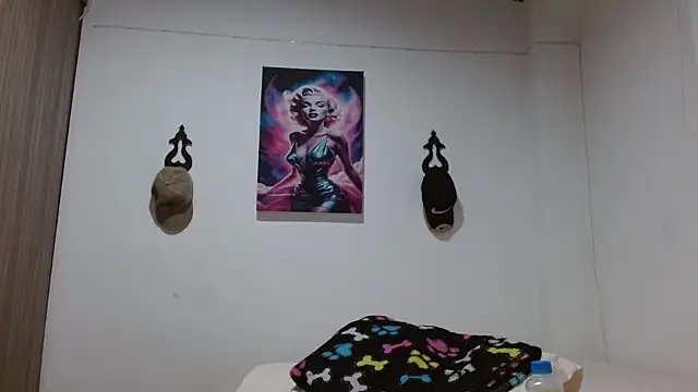 Crystal Star  online show from 04-21-26, 02:51