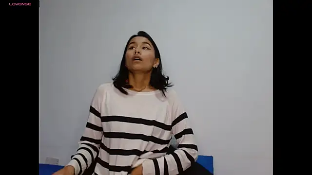 Gia Lee online show from 11-18-25, 03:01