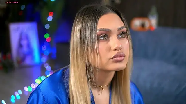 KayaAzur online show from 10-28-25, 05:44