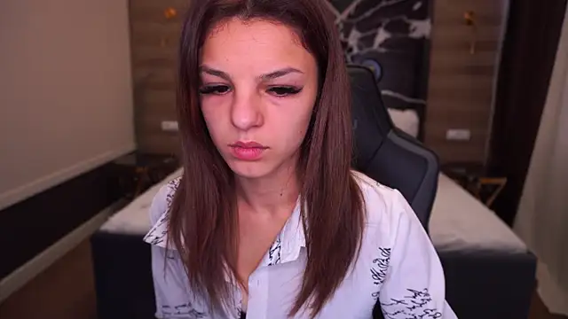 Snapshot of AnitaBambie chatting on 10-10-25, 05:39 AnitaBambie online show from 10-10-25, 05:39