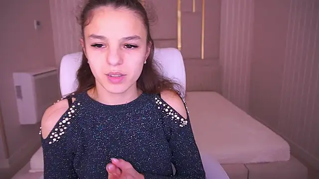 Snapshot of AnitaBambie chatting on 11-30-25, 02:21 AnitaBambie online show from 11-30-25, 02:21