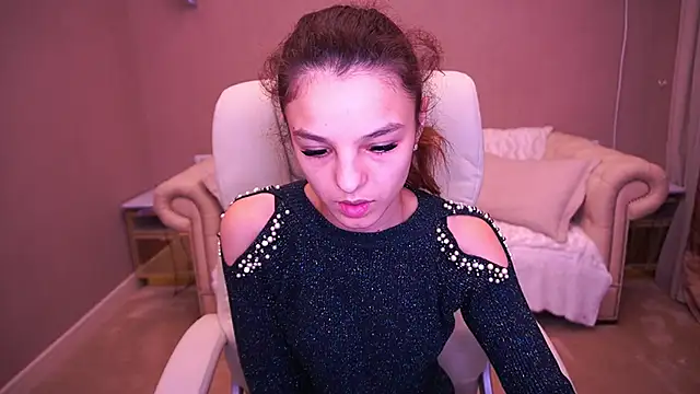 Snapshot of AnitaBambie chatting on 12-01-25, 02:22 AnitaBambie online show from 12-01-25, 02:22