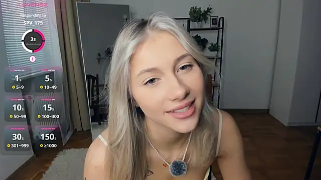 Snapshot of FaaBinaa chatting on 10-23-25, 07:18 FaaBinaa online show from 10-23-25, 07:18