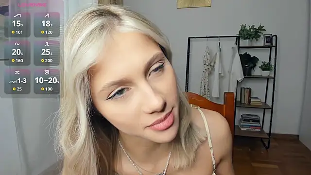 Snapshot of FaaBinaa chatting on 11-06-25, 07:42 FaaBinaa online show from 11-06-25, 07:42