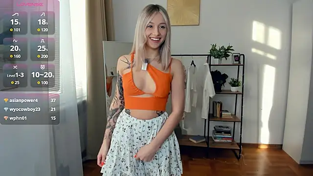 Snapshot of FaaBinaa chatting on 11-16-25, 07:58 FaaBinaa online show from 11-16-25, 07:58