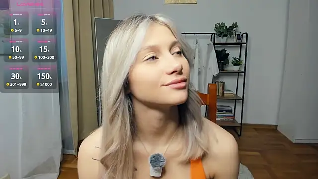 Snapshot of FaaBinaa chatting on 11-30-25, 07:12 FaaBinaa online show from 11-30-25, 07:12