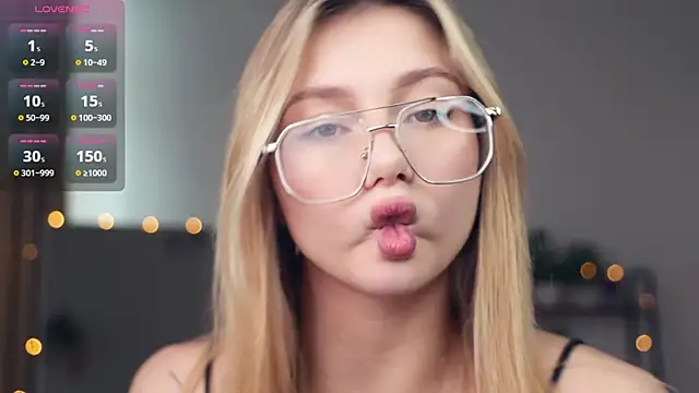 Snapshot of FaaBinaa chatting on 07-05-26, 10:11 FaaBinaa online show from 07-05-26, 10:11