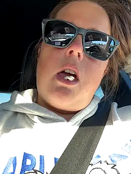 hornykitty1210 online show from 10-27-25, 07:07