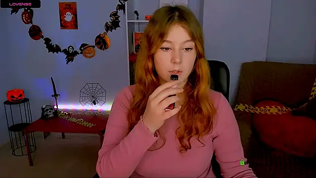 lola sun12 online show from 10-28-25, 08:22