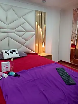 Alana steel 1 online show from 11-21-25, 07:45