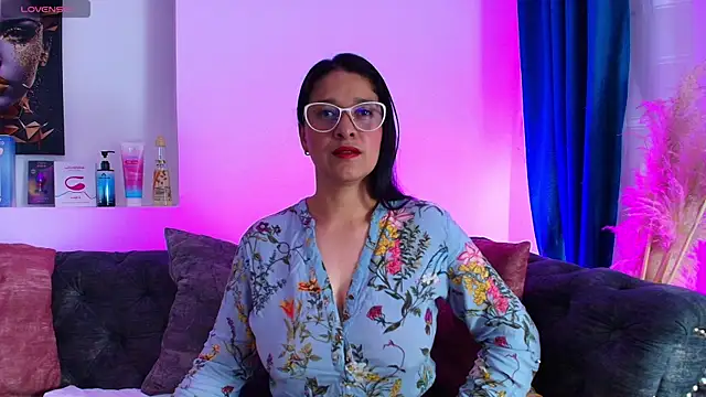 Snapshot of Alana_steel_1 chatting on 01-08-26, 07:38 Alana steel 1 online show from 01-08-26, 07:38