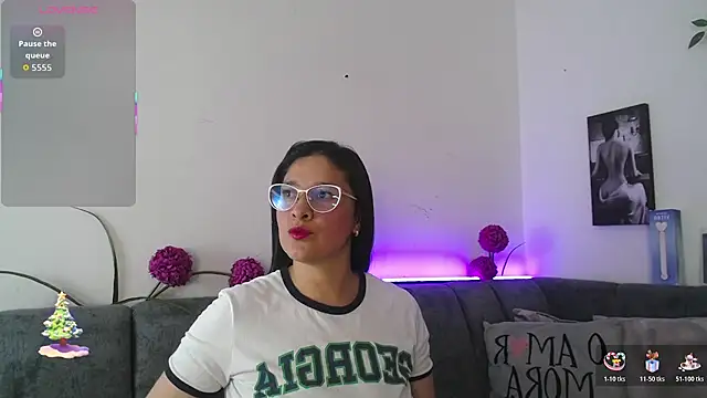 Snapshot of Alana_steel_1 chatting on 02-11-26, 07:30 Alana steel 1 online show from 02-11-26, 07:30