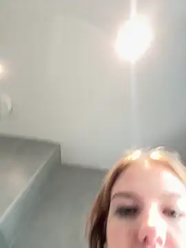 Snapshot of Chloemillerrxx chatting on 11-12-25, 10:15 Chloemillerrxx online show from 11-12-25, 10:15