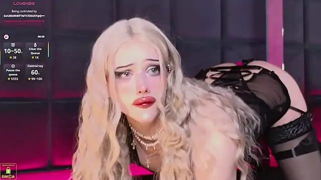 RoxyKyper online show from 12-19-25, 03:41