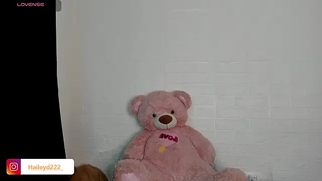 HaileyDuke online show from 05-27-26, 12:51