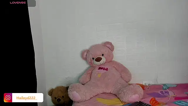 HaileyDuke online show from 06-03-26, 02:25