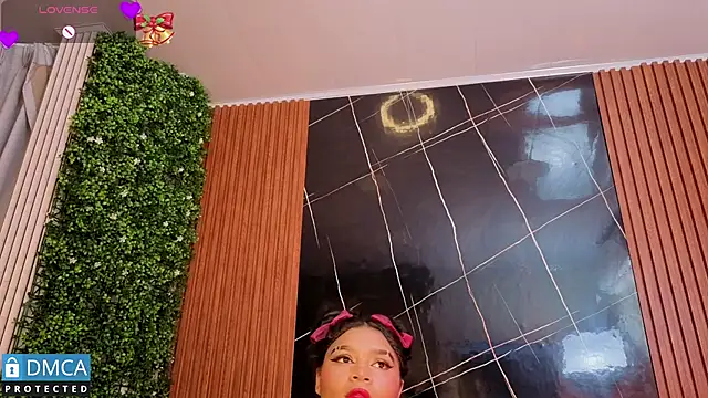 leidy morales  online show from 02-25-26, 10:47