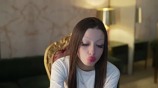 Snapshot of Naomi_054 chatting on 09-21-25, 10:28 Naomi 054 online show from 09-21-25, 10:28