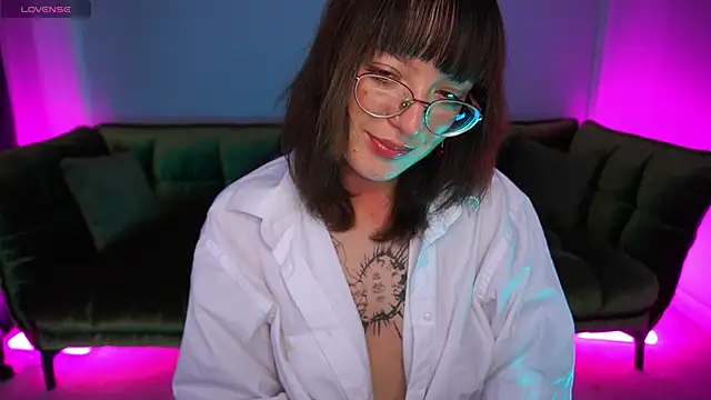 Snapshot of Pixie_Peachh chatting on 10-28-25, 09:06 Pixie Peachh online show from 10-28-25, 09:06