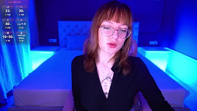 Snapshot of Pixie_Peachh chatting on 11-28-25, 02:09 Pixie Peachh online show from 11-28-25, 02:09