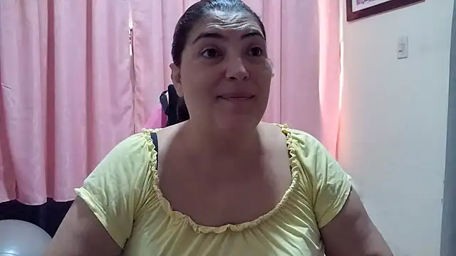 lina maria99 online show from 05-27-26, 11:51