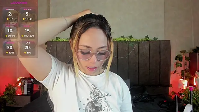 LanaMills  online show from 03-23-26, 05:55