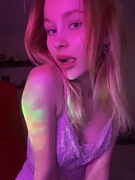 OctaviaJoy online show from 10-16-25, 02:07