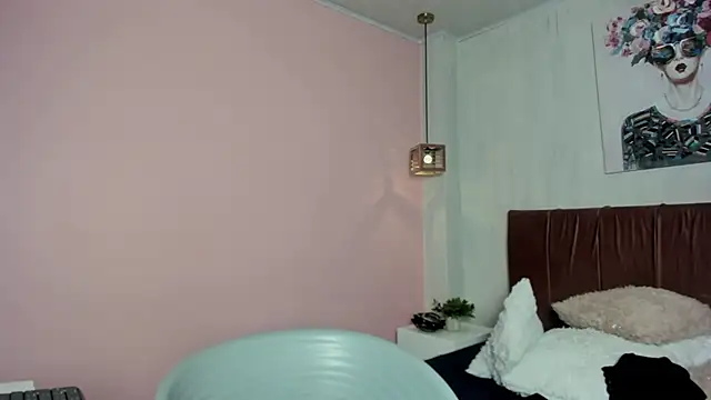 Snapshot of elisabethflores chatting on 05-22-26, 07:30 elisabethflores online show from 05-22-26, 07:30
