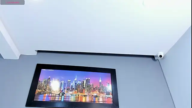 Snapshot of CharlotteCottin chatting on 05-27-26, 02:47 CharlotteCottin online show from 05-27-26, 02:47