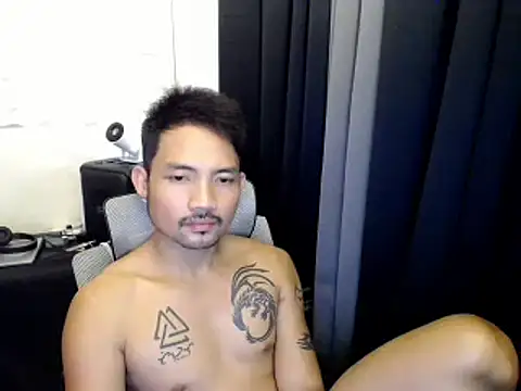 Snapshot of Thefriskyasian chatting on 09-26-25, 10:47 Thefriskyasian online show from 09-26-25, 10:47