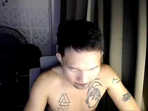 Snapshot of Thefriskyasian chatting on 01-08-26, 03:25 Thefriskyasian online show from 01-08-26, 03:25