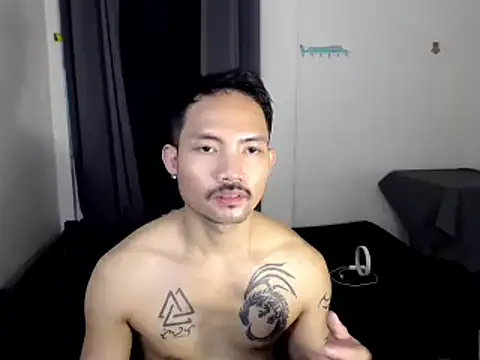 Snapshot of Thefriskyasian chatting on 02-03-26, 06:11 Thefriskyasian online show from 02-03-26, 06:11