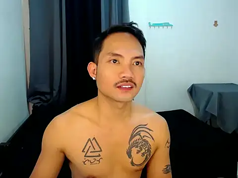 Snapshot of Thefriskyasian chatting on 02-04-26, 02:56 Thefriskyasian online show from 02-04-26, 02:56