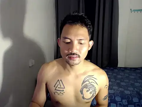 Snapshot of Thefriskyasian chatting on 04-04-26, 10:13 Thefriskyasian online show from 04-04-26, 10:13