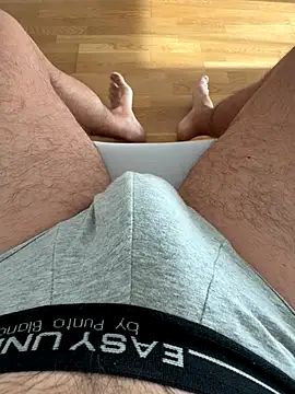 Snapshot of -Styleto chatting on 09-22-25, 07:21 -Styleto online show from 09-22-25, 07:21