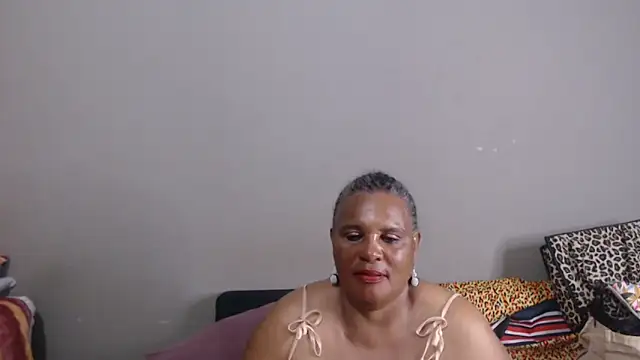 GrandBustyMelon online show from 06-01-26, 08:32