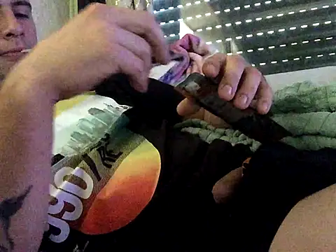 Snapshot of coupleamateurfun23 chatting on 09-19-25, 11:00 coupleamateurfun23 online show from 09-19-25, 11:00