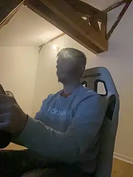 Snapshot of coupleamateurfun23 chatting on 12-04-25, 08:06 coupleamateurfun23 online show from 12-04-25, 08:06