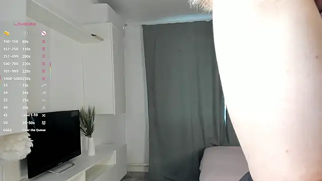 Snapshot of MarenRawicki chatting on 11-04-25, 09:41 MarenRawicki online show from 11-04-25, 09:41