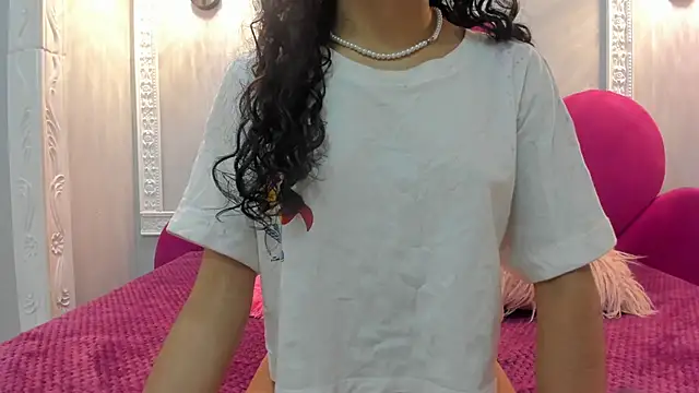 Snapshot of Saammy_17 chatting on 10-15-25, 08:31 Saammy 17 online show from 10-15-25, 08:31