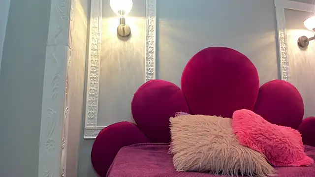 Snapshot of Saammy_17 chatting on 10-20-25, 08:31 Saammy 17 online show from 10-20-25, 08:31