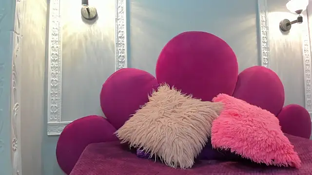 Snapshot of Saammy_17 chatting on 10-25-25, 08:25 Saammy 17 online show from 10-25-25, 08:25