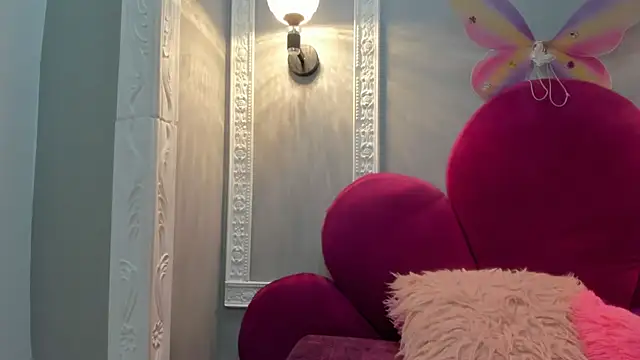 Snapshot of Saammy_17 chatting on 11-14-25, 08:29 Saammy 17 online show from 11-14-25, 08:29