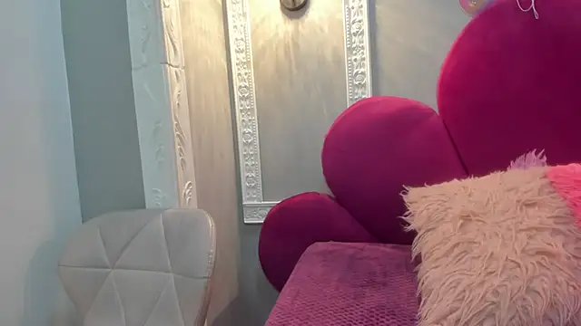 Snapshot of Saammy_17 chatting on 11-15-25, 08:38 Saammy 17 online show from 11-15-25, 08:38