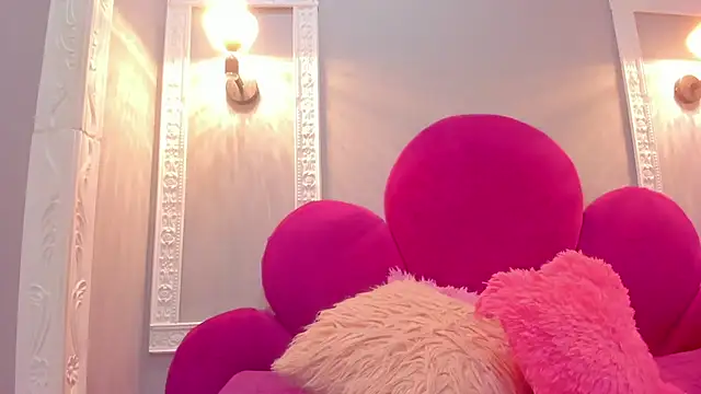 Snapshot of Saammy_17 chatting on 12-15-25, 08:35 Saammy 17 online show from 12-15-25, 08:35